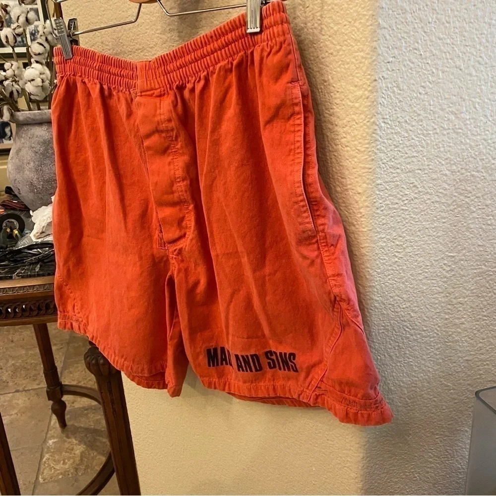 Vintage MAUI AND SONS Men Orange Shorts Size Large